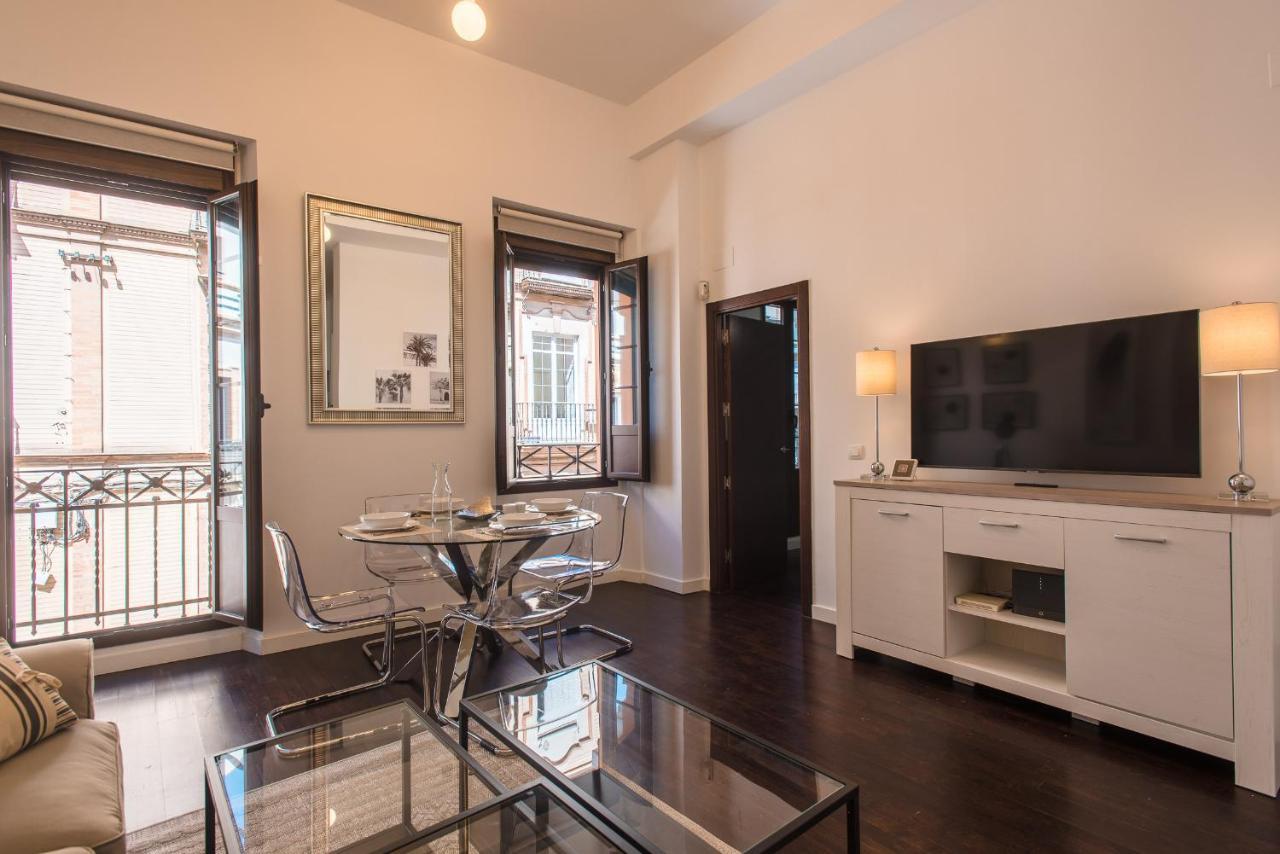 Apartamento Puerta Real - Free Parking Seville Luaran gambar