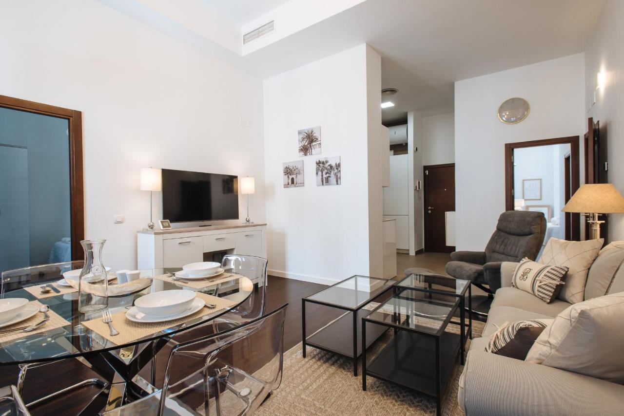 Apartamento Puerta Real - Free Parking Seville Luaran gambar