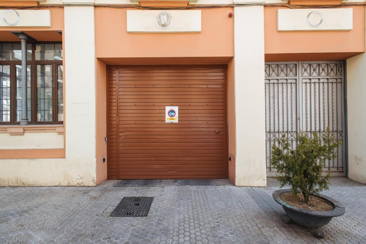 Apartamento Puerta Real - Free Parking Seville Luaran gambar