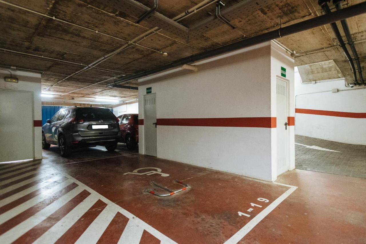Apartamento Puerta Real - Free Parking Seville Luaran gambar