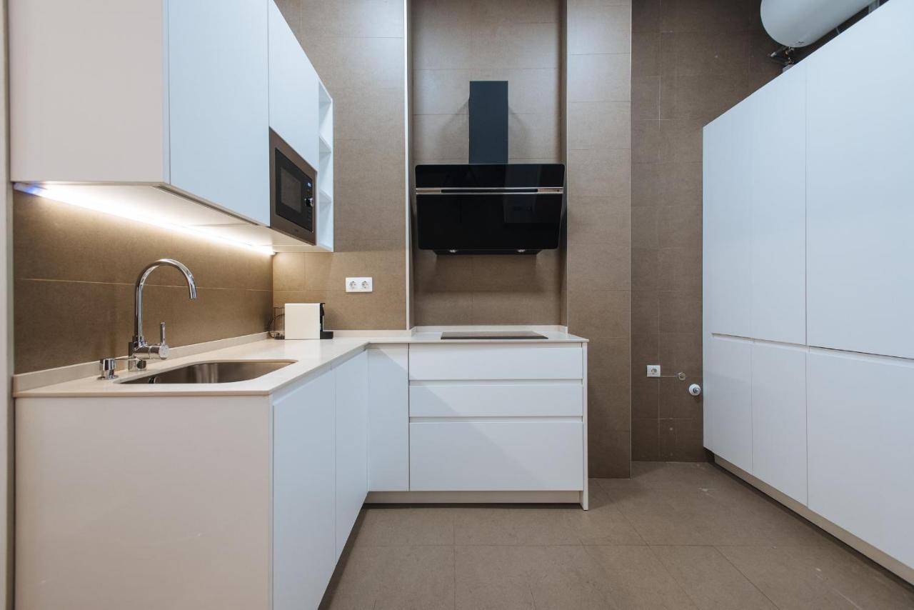 Apartamento Puerta Real - Free Parking Seville Luaran gambar