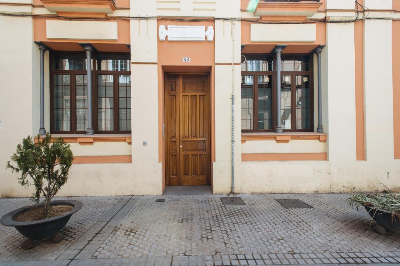Apartamento Puerta Real - Free Parking Seville Luaran gambar