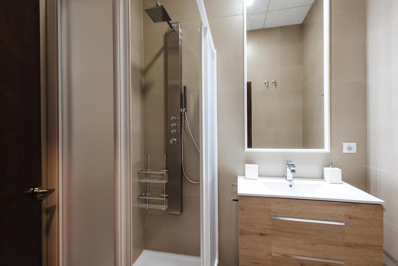 Apartamento Puerta Real - Free Parking Seville Luaran gambar